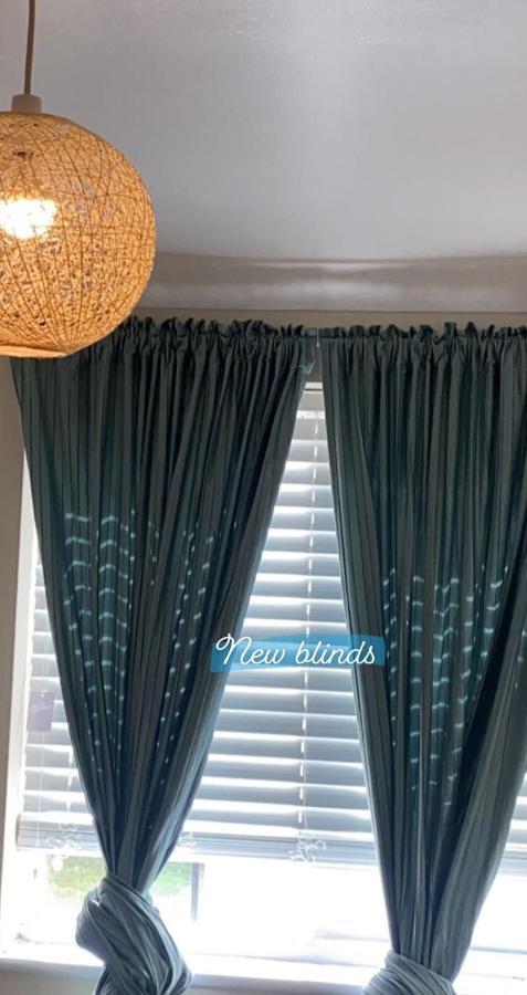 דאגנהאם Lovely 2 Bed Flat/Apt In East London- Nice Estate. מראה חיצוני תמונה