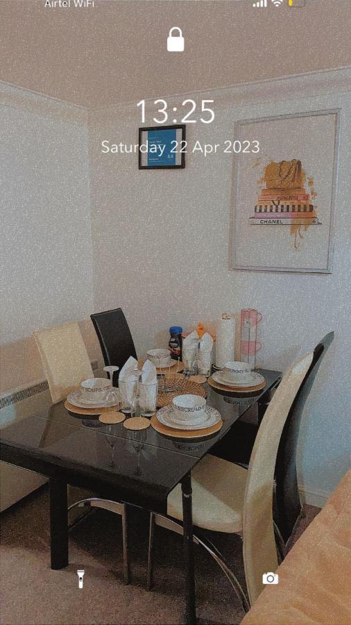 דאגנהאם Lovely 2 Bed Flat/Apt In East London- Nice Estate. מראה חיצוני תמונה