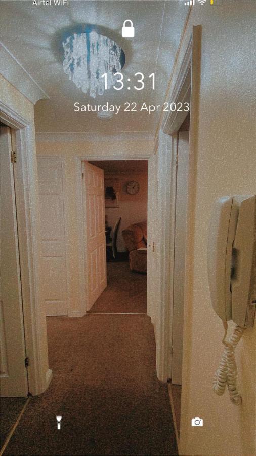 דאגנהאם Lovely 2 Bed Flat/Apt In East London- Nice Estate. מראה חיצוני תמונה
