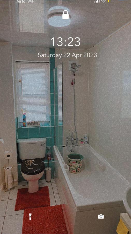 דאגנהאם Lovely 2 Bed Flat/Apt In East London- Nice Estate. מראה חיצוני תמונה