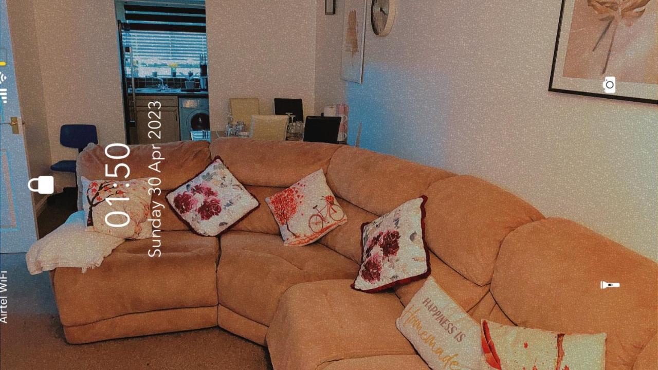 דאגנהאם Lovely 2 Bed Flat/Apt In East London- Nice Estate. מראה חיצוני תמונה